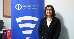  Cep telefonlarının "erişilebilirlik ve mekansızlık" özellikleri dijital kumar bağımlılığını kolaylaştırıyor