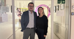  Eczacılık Fakültesi Öğretim Elemanı Araş. Gör. Zeynep Gülcan, TÜBİTAK bursu ile Güney Kore’ye gidiyor