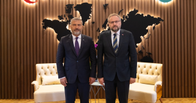  Rektör Adıgüzel’den Yunus Emre Enstitüsü Başkanı Argun’a hayırlı olsun ziyareti