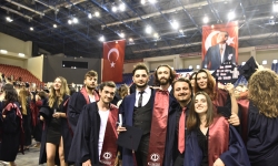 Mezuniyet Töreni 2022 - Pazar 15.00 Oturumu